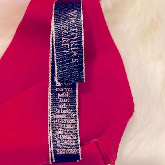 Victoria’s Secret lined demi bra 36D red soft fabric gold accent only worn once - Picture 2 of 2